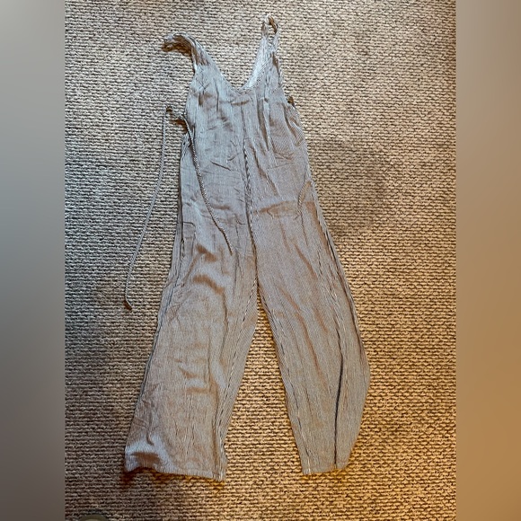 Cute jumpsuit - Picture 3 of 3